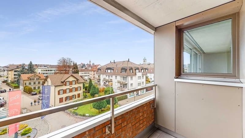 20211124-45-Zimmer-Wohnung-in-Gossau-Balkon-1.jpg