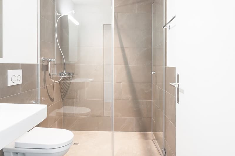 SG-8525-43-0303-Dusche.jpg