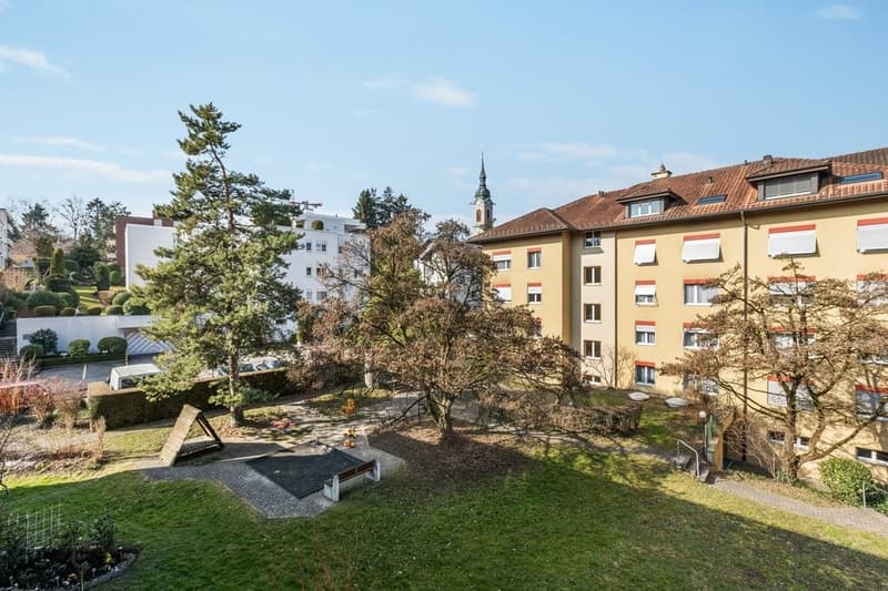 SG-8843-02-0013-35ZWG-HausB-Innenhof.jpg