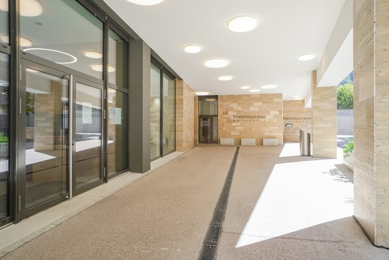 Moderne, lichtdurchflutete Bürofläche an zentraler Lage in Chur bezugsbereit und flexibel (1)