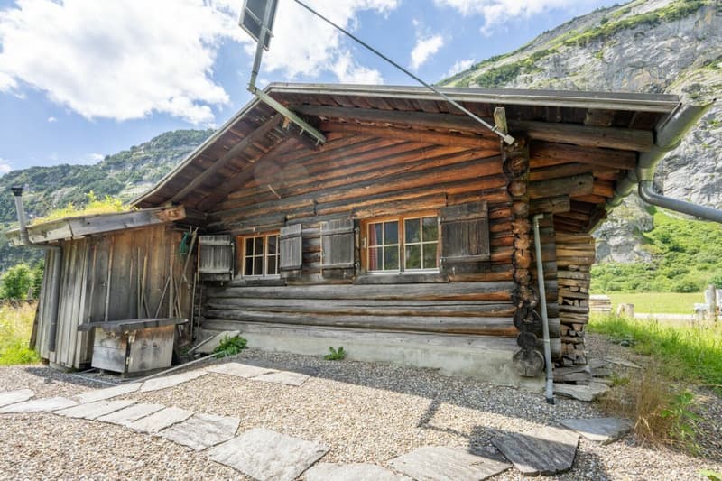 Mountain hut in the high valley of Bargis for sale (10)