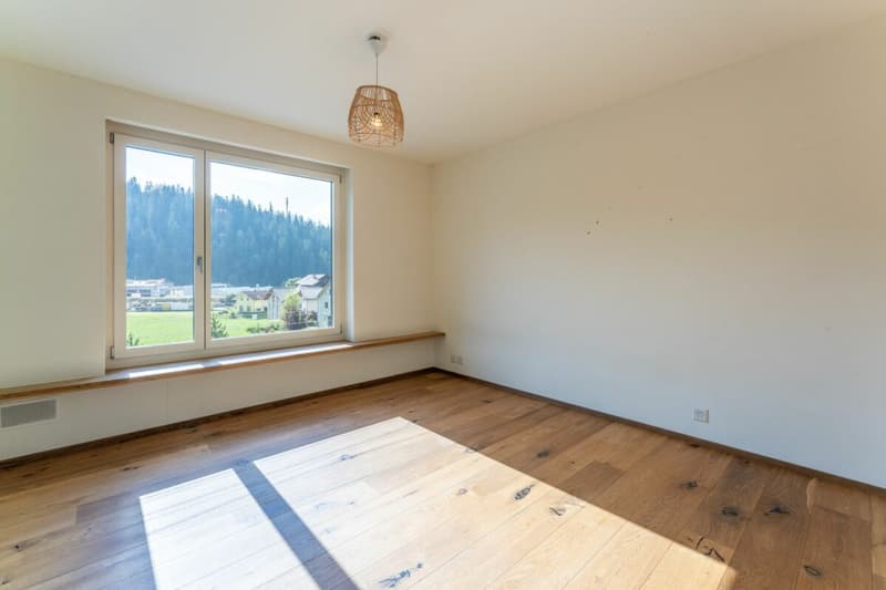 Attractive two-family house with 5.5 rooms main apartment and 2.5 rooms second apartment for sale (8)