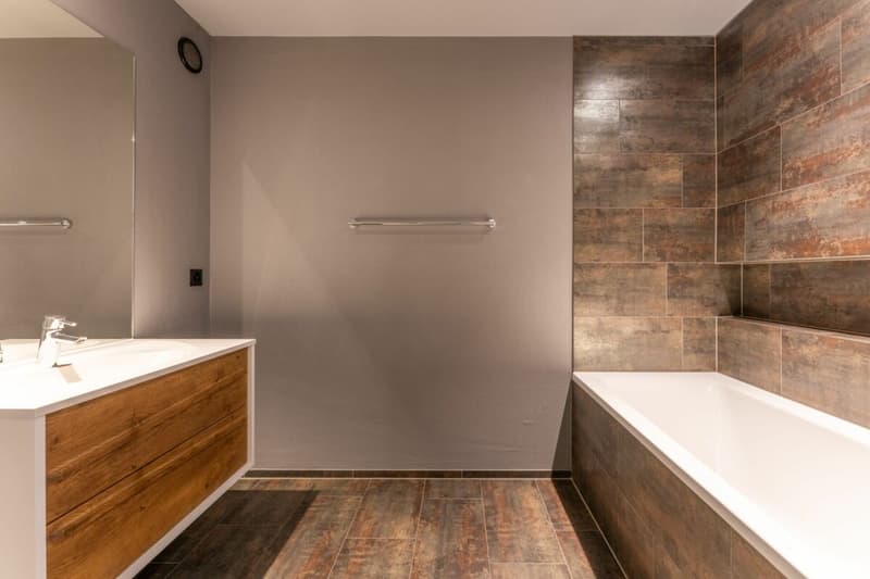 Attractive two-family house with 5.5 rooms main apartment and 2.5 rooms second apartment for sale (11)