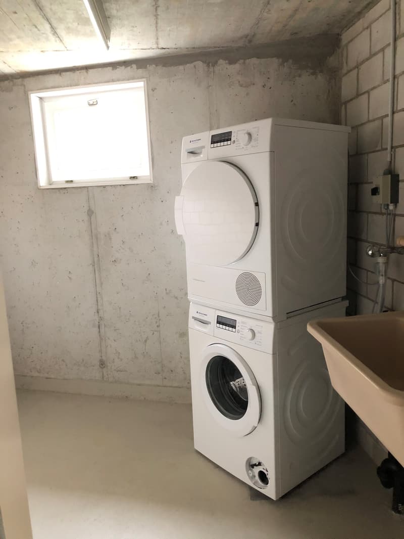 Grand appartement de 4,5 pièces sous les toits dans une maison de 3 familles avec vue panoramique (18)