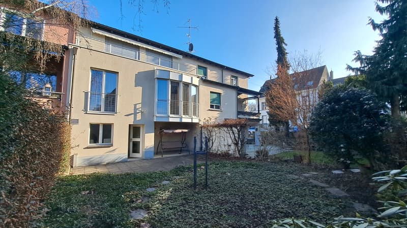 Attraktives renoviertes 5-Zimmer-Reihenhaus mit Garage in Basel (1)