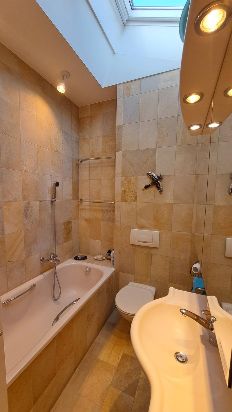 Casa a schiera ristrutturata di 5 locali con garage a Basilea (3)