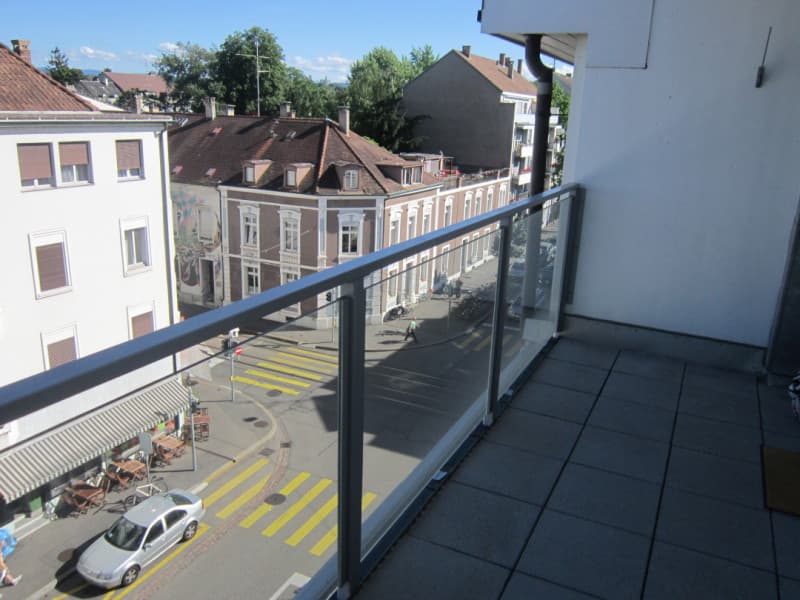 NEWLY REFURBISHED! Attic Business Apartment quiet,central & roof-deck & magnificent panoramic view (6)