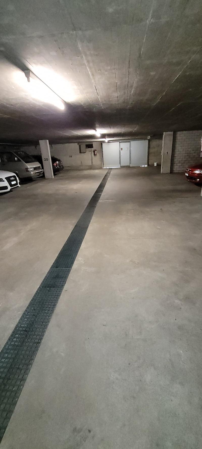 Place de garage sur Baslerstrasse (1)
