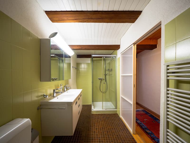 Historic old town house with residential and commercial part in Nidau (7)