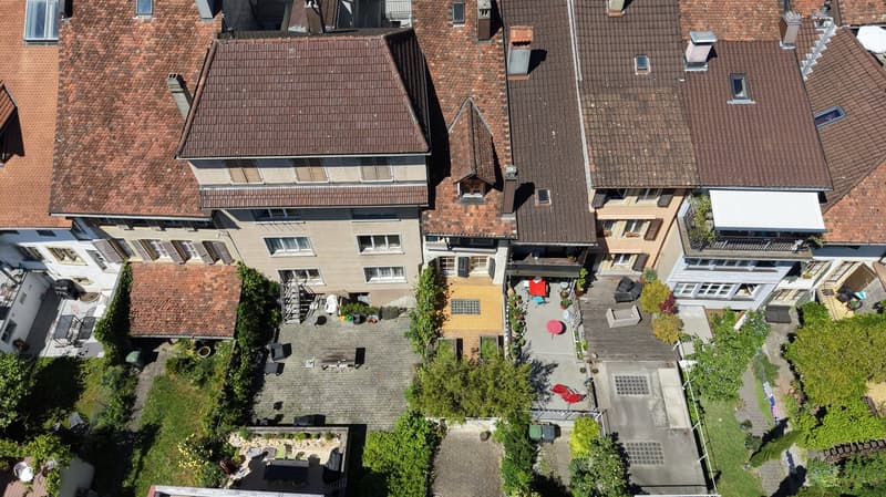 Historic old town house with residential and commercial part in Nidau (10)