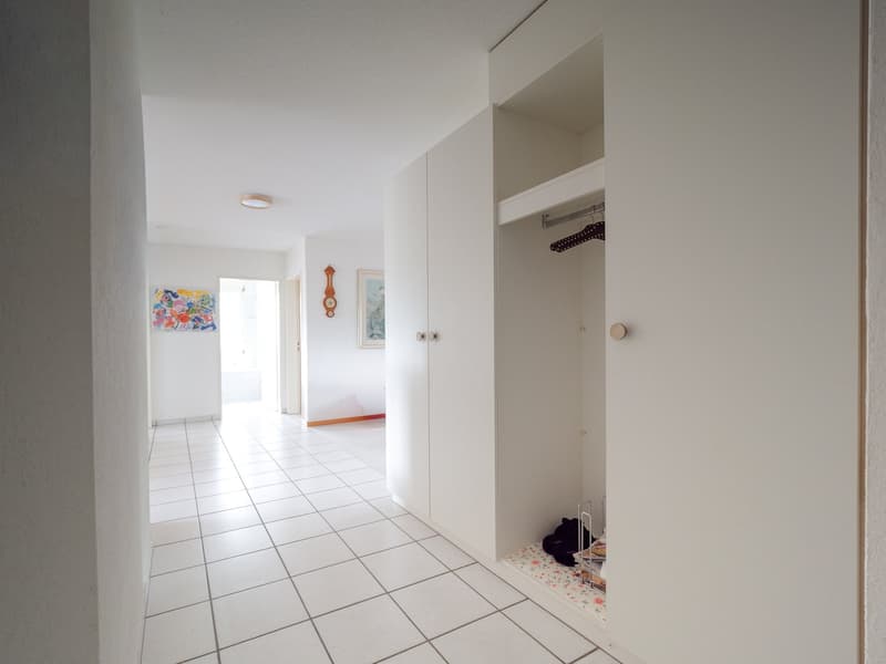 Appartamento in proprietà di 4,5 locali con giardino, garage e carport (5)