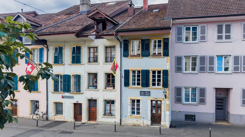 Historisches Altstadthaus mit Wohn- und Gewerbeteil in Nidau (1)