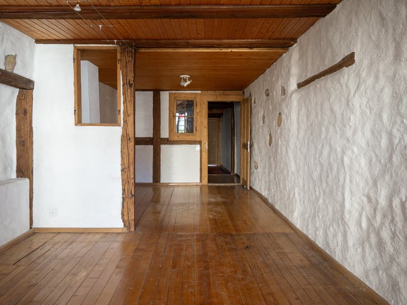 Historisches Altstadthaus mit Wohn- und Gewerbeteil in Nidau (2)