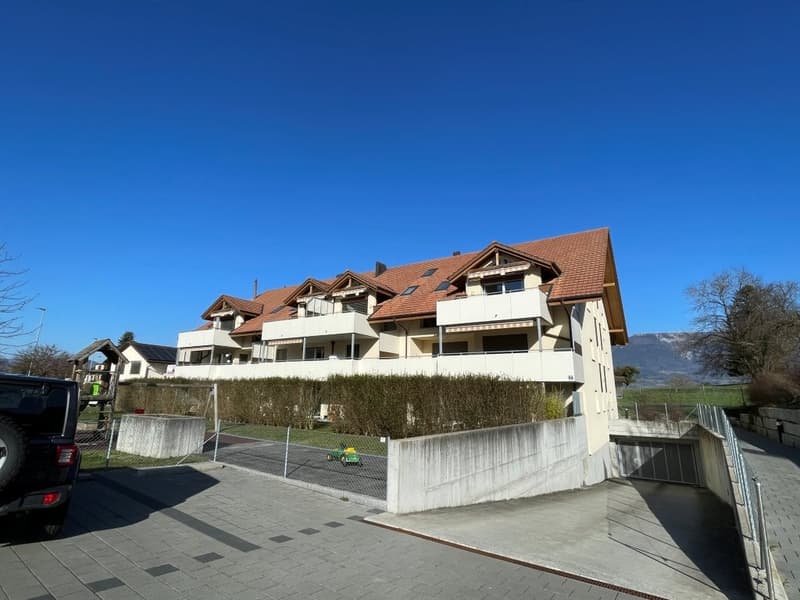 Modern 3.5-room duplex apartment in Leuzigen (1)