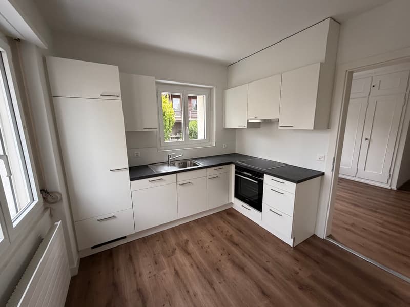 Appartement lumineux 3.5 pièces avec balcon à Grenchen (2)
