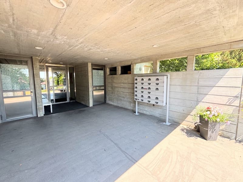 Charmante 4.5-Zimmer-Wohnung mit Balkon und schöner Aussicht in Grenchen (10)