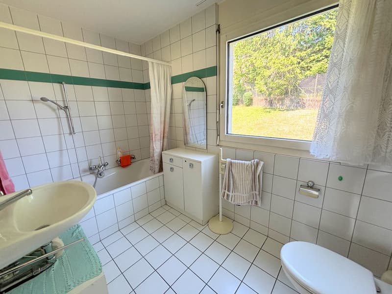 Charmante 4.5-Zimmer-Wohnung mit Balkon und schöner Aussicht in Grenchen (8)