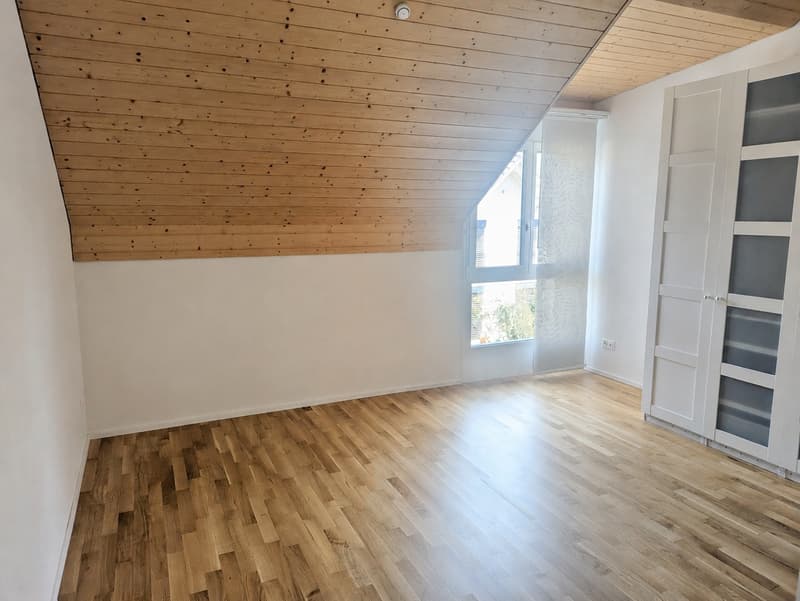 Moderne 3.5-Zimmer-Duplex-Wohnung in Leuzigen (6)