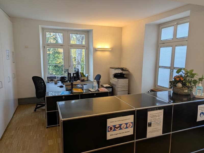 Repräsentative Praxisräumlichkeiten (2)