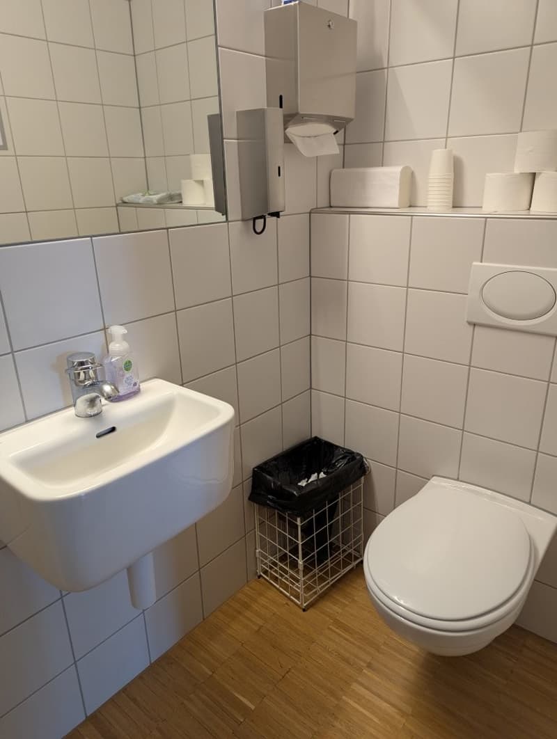 Repräsentative Praxisräumlichkeiten (5)