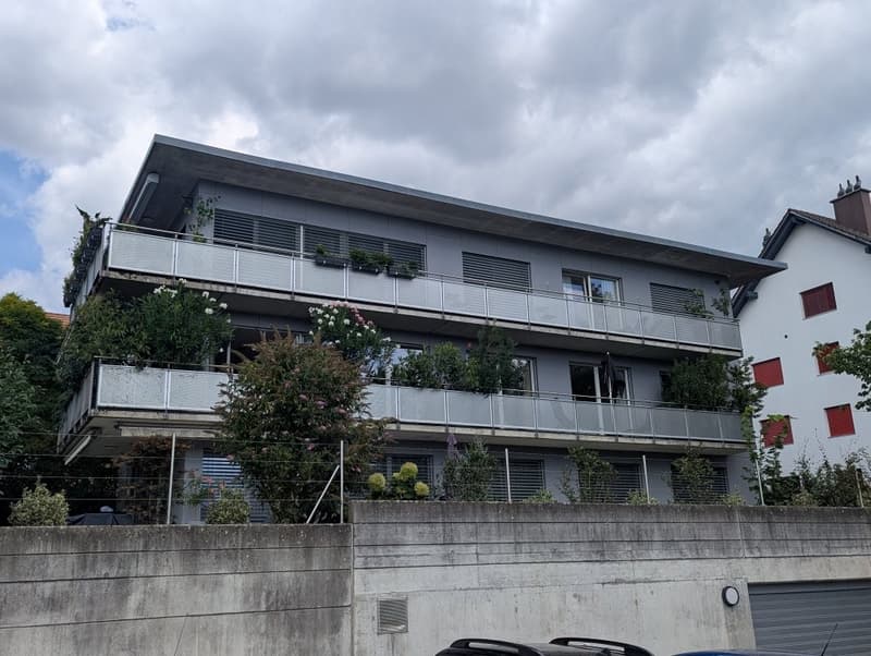 4.5 Zimmer mit 125 m² und Aussenflächen in drei Himmelsrichtungen (2)