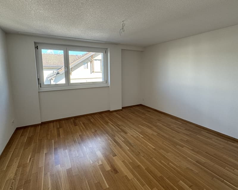 Geräumige 4.5-Zimmer-Wohnung mit Balkon in Langenthal (4)
