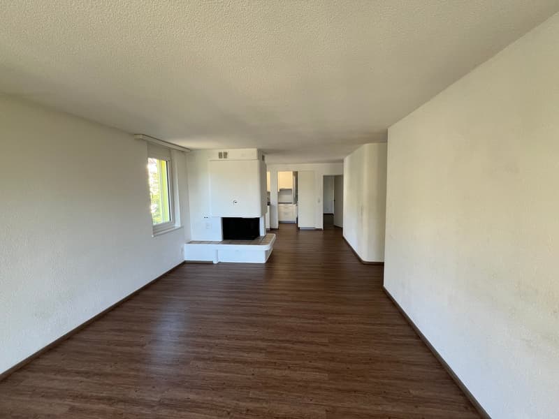 Grosszügige 4.5-Zimmer-Wohnung mit Cheminée (3)
