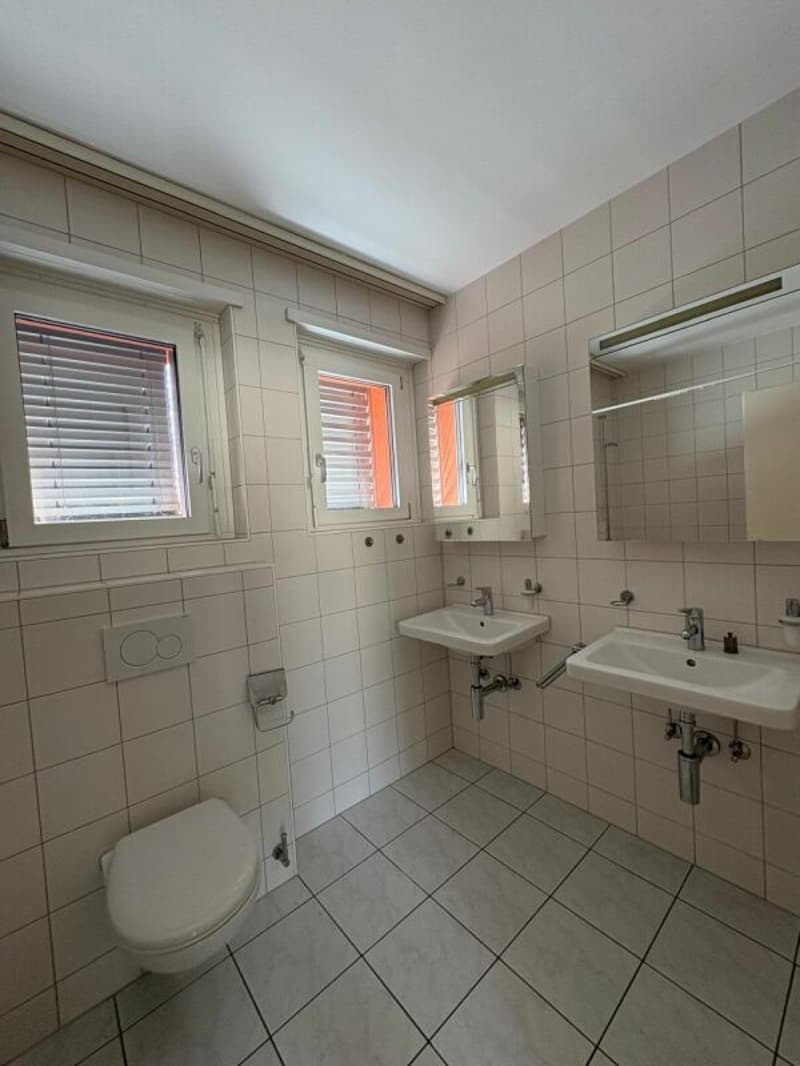 3.5-Room Penthouse Apartment in the Heart of Reinach (10)