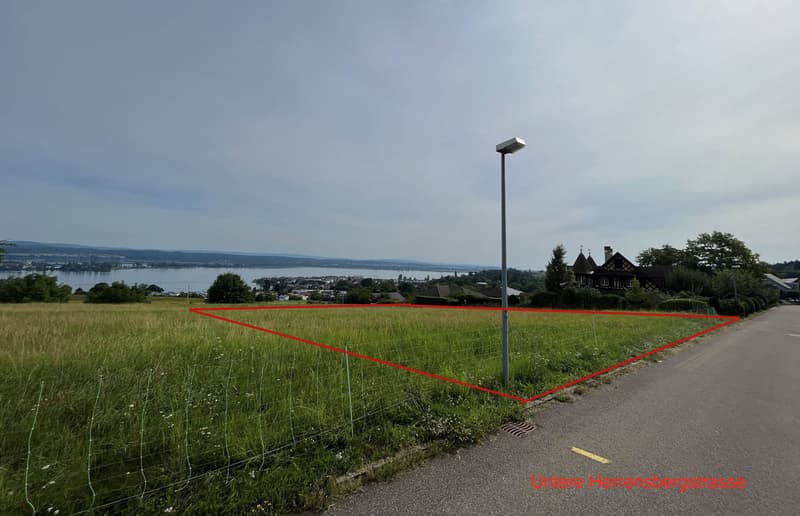 Building land in a quiet location with lake view (5)