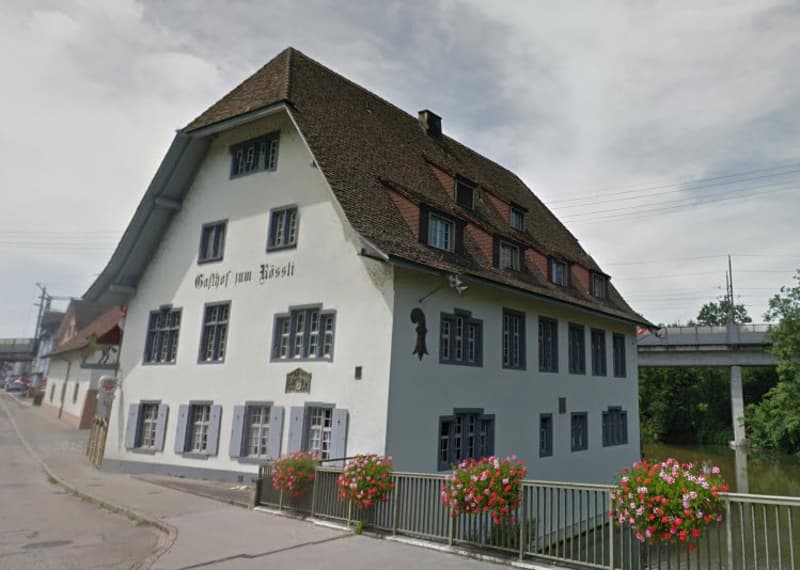 Bureaux et locaux de stockage à louer dans un bâtiment historique (2)