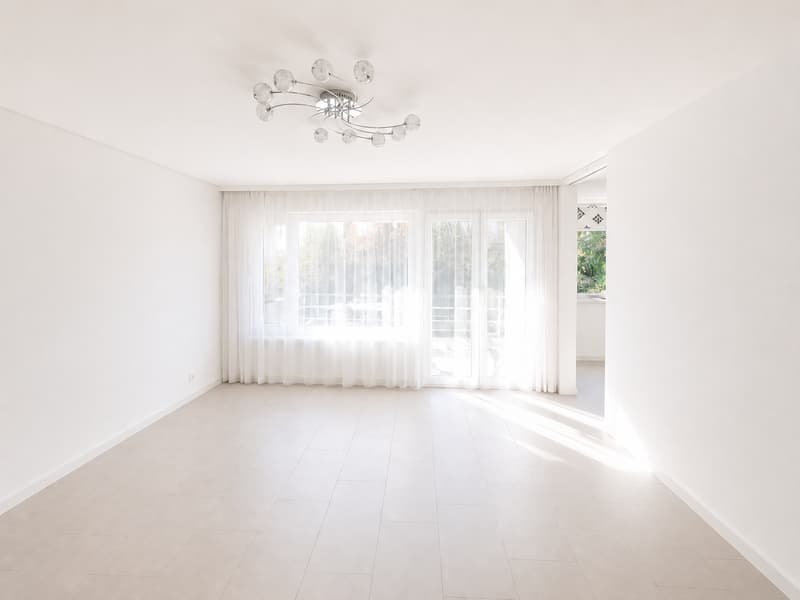 Wohnzimmer + Sitzplatz