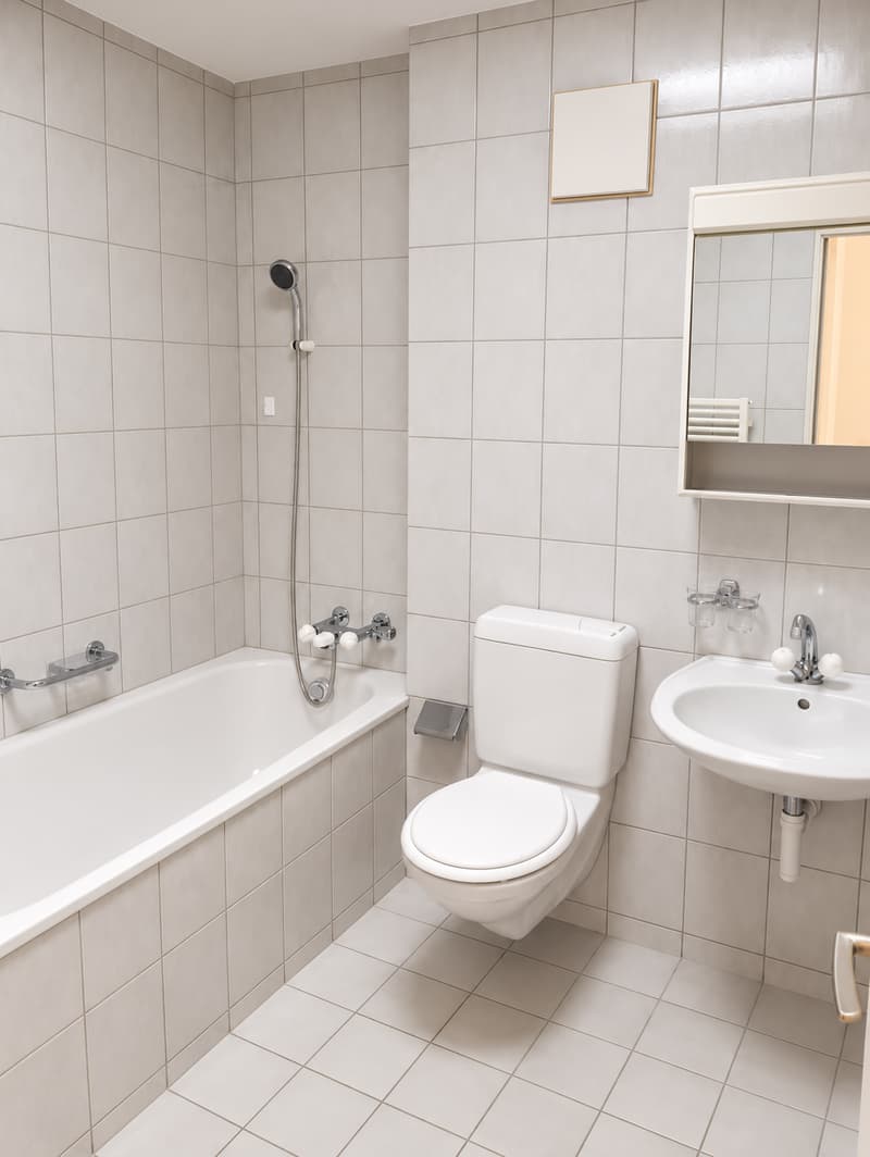 Bad mit Badewanne (5m²)
