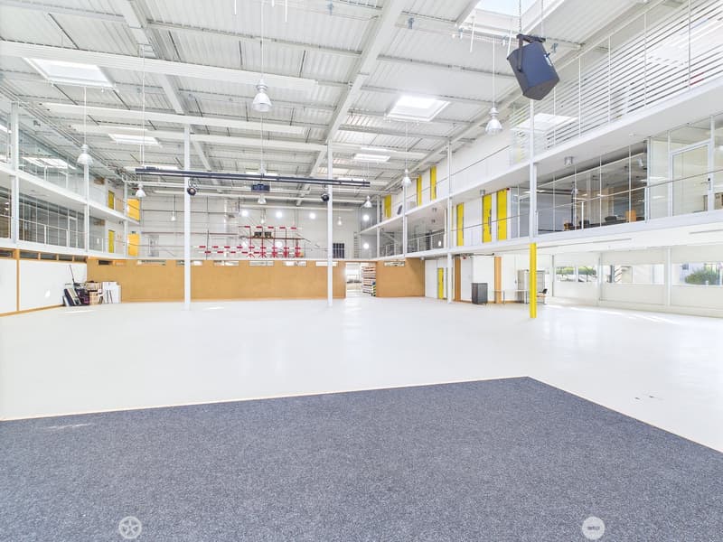 Verkaufsfläche und Büroräumlichkeiten im Industriequartier ab 144m2-686m2 (7)