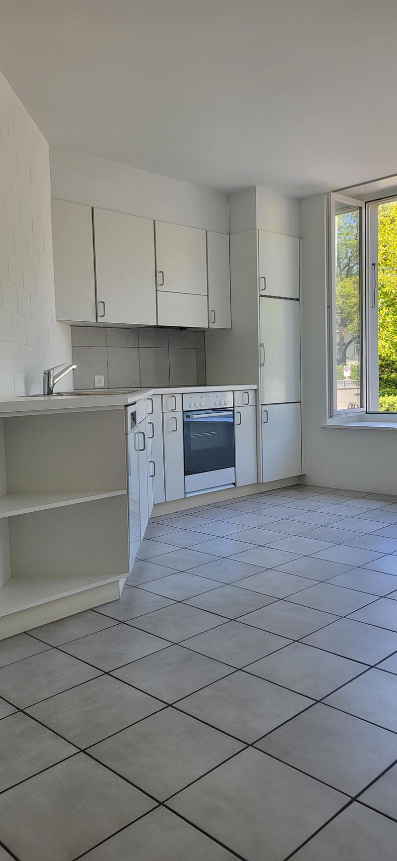 Charming 3-room apartment, high ground floor right, on the Schüss (4)