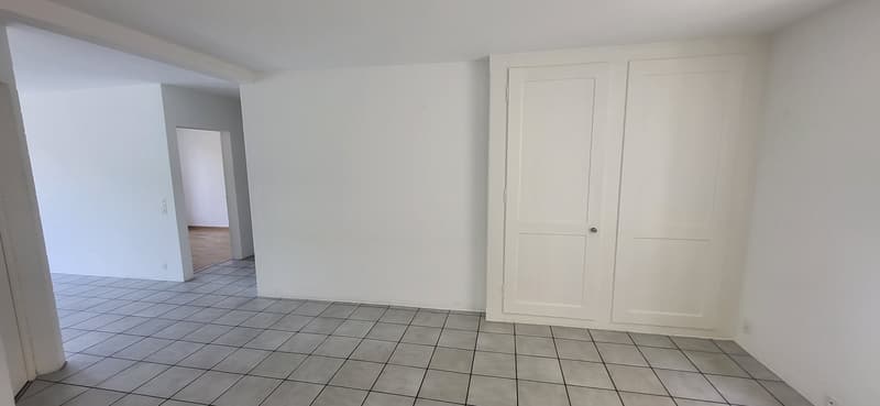 Charming 3-room apartment, high ground floor right, on the Schüss (13)