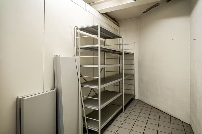 Ristorante per affittuario innovativo, in posizione soleggiata e centrale (17)