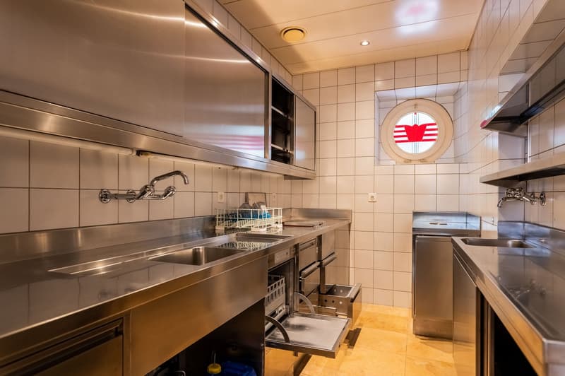 Ristorante per affittuario innovativo, in posizione soleggiata e centrale (13)