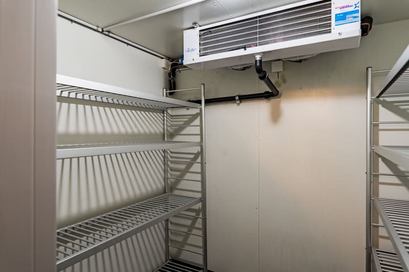 Ristorante per affittuario innovativo, in posizione soleggiata e centrale (19)