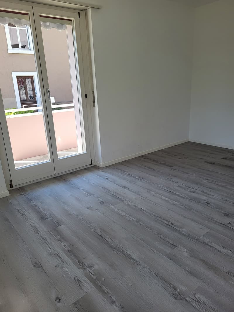 Charming 2.5-room apartment in Nidau with balcony (8)