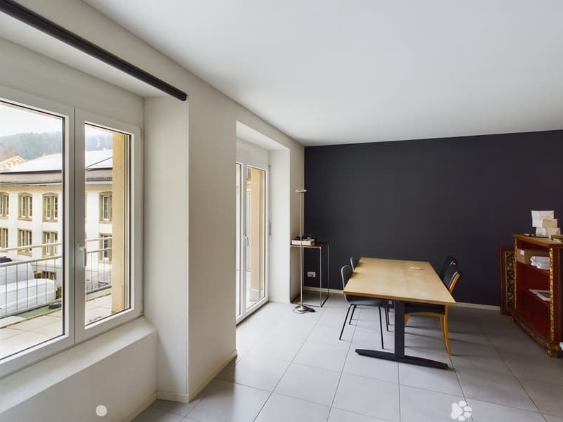 Charmante 5.5-Zimmer-Duplex-Wohnung im Herzen von Biel (3)