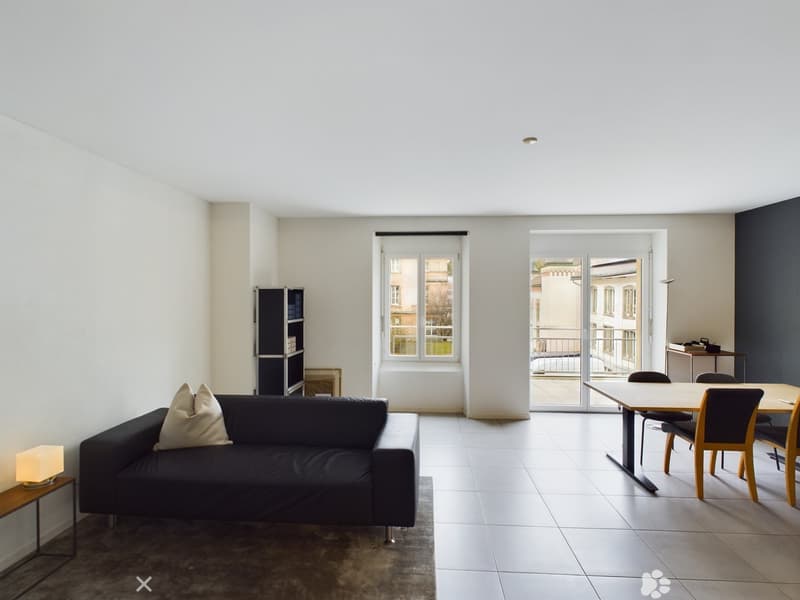 Charmante 5.5-Zimmer-Duplex-Wohnung im Herzen von Biel (2)
