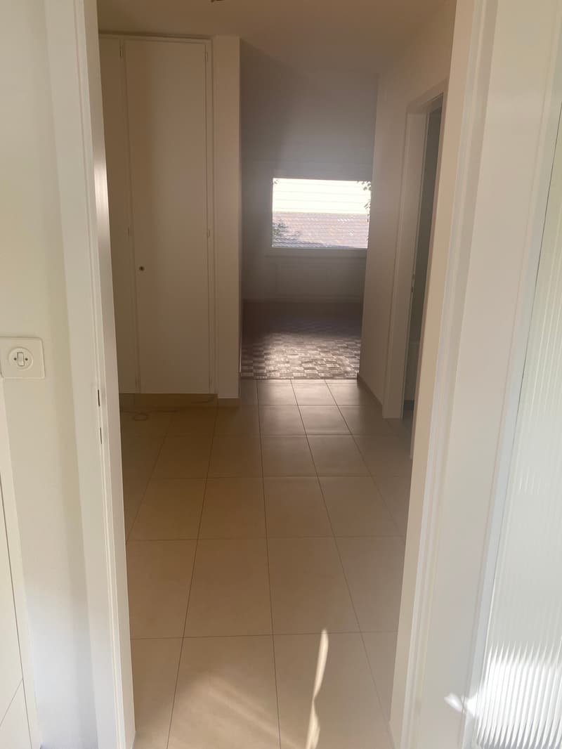Appartement 3 pièces avec balcon à Biel – à louer à partir de septembre 2026 (3)