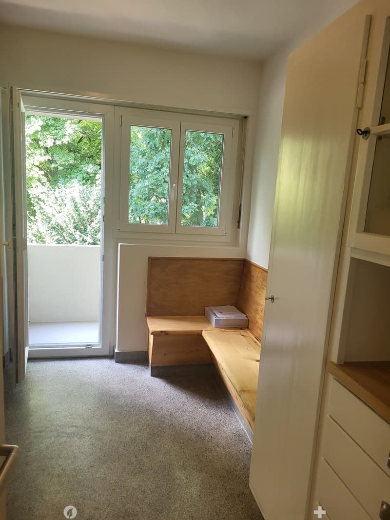 Helle 3-Zimmer-Wohnung mit Balkon an der General-Dufour-Strasse in Biel (4)