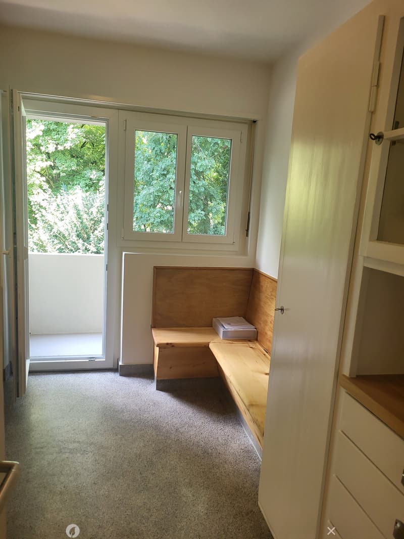 Helle 3-Zimmer-Wohnung mit Balkon an der General-Dufour-Strasse in Biel (4)