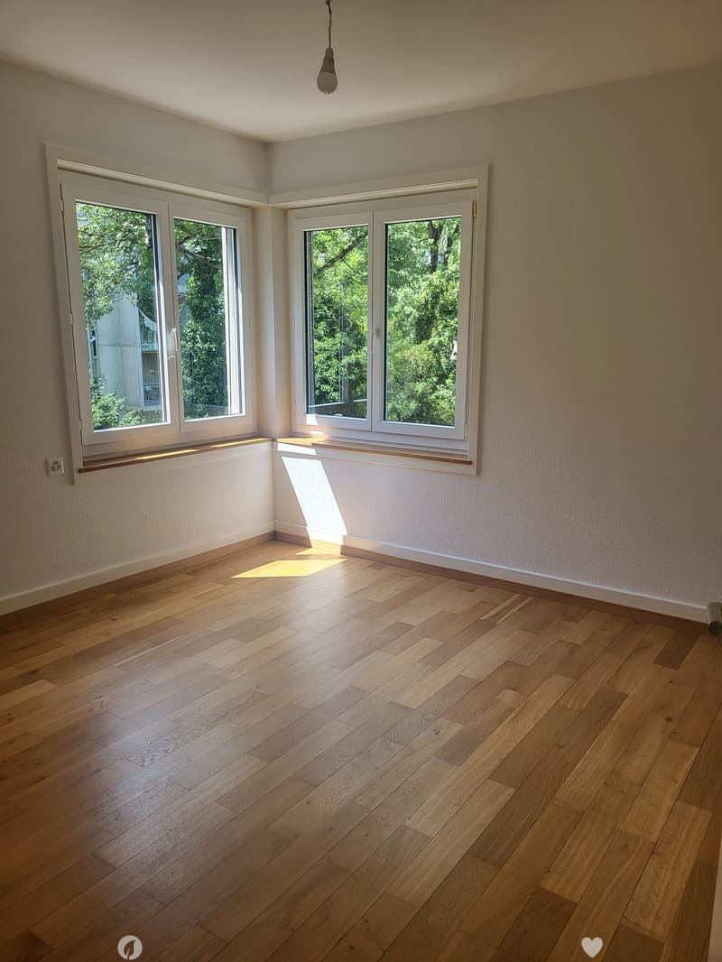Helle 3-Zimmer-Wohnung mit Balkon an der General-Dufour-Strasse in Biel (7)