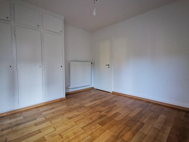 Appartamento di 3 locali luminoso con balcone su General-Dufour-Strasse a Biel (8)