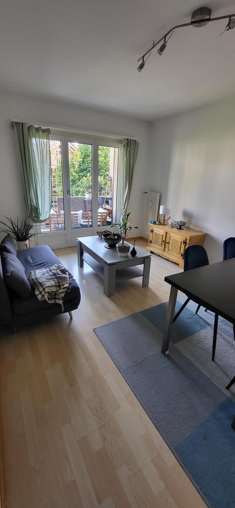 Appartamento di 3 camere con balcone, 1° piano a destra (8)