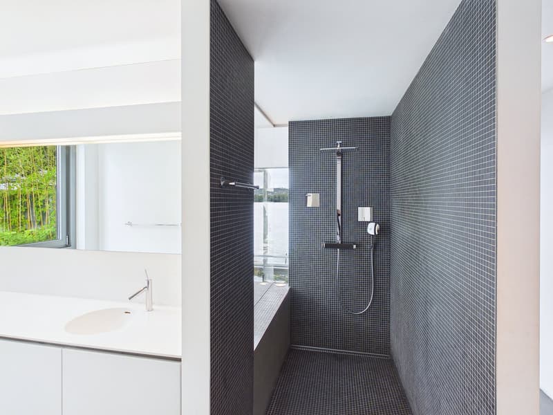 Exklusive Triplex-Wohnung mit direktem Seeanstoss und eigenem Bootsplatz (8)