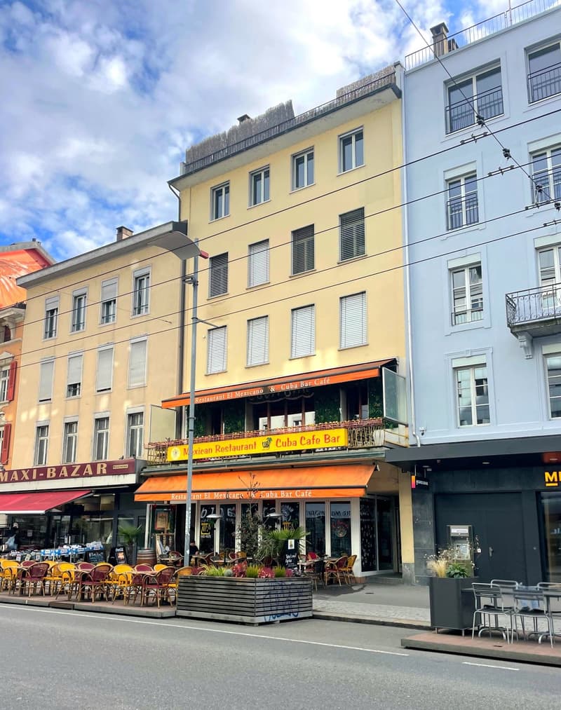 Helle Attikawohnung mit grosser Terrasse und Cheminée (11)
