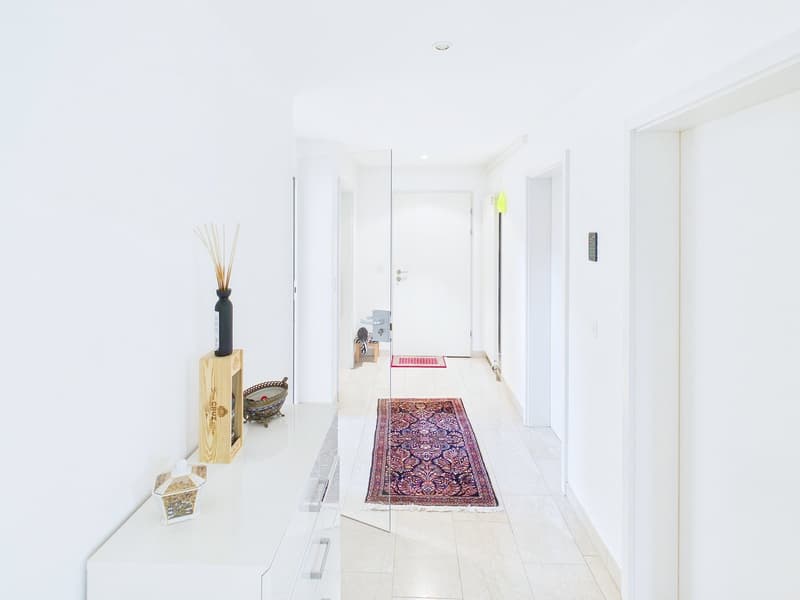 Exklusive Villa mit Pool und Seesicht in Ligerz (14)